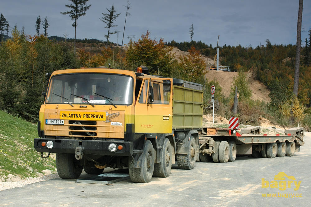 Tatra T 815 6x6 P63 firmy Lesostav Liptovský Hrádok